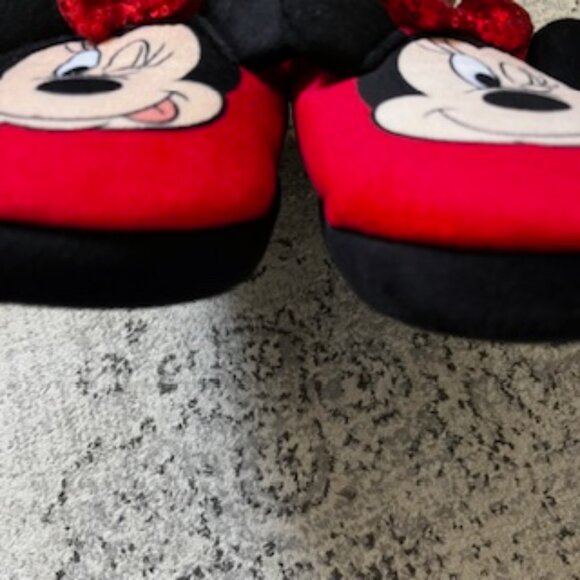 Disney Minnie Mouse Slippers with Red Sequin Bow Women's 9/10 - Picture 3 of 9